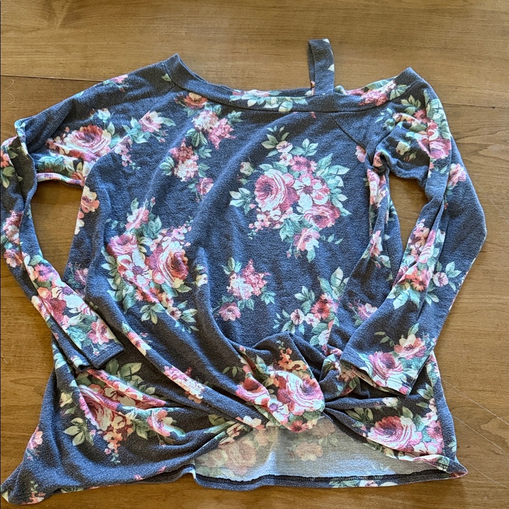 1.4.3. Story by Line Up Floral Gray and Pink Blouse